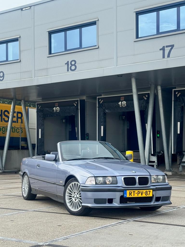 BMW E36 Cabrio Schadeauto Motor TOP - MOET WEG, Auto's, Achterwielaandrijving, 2494 cc, Cabriolet, Origineel Nederlands