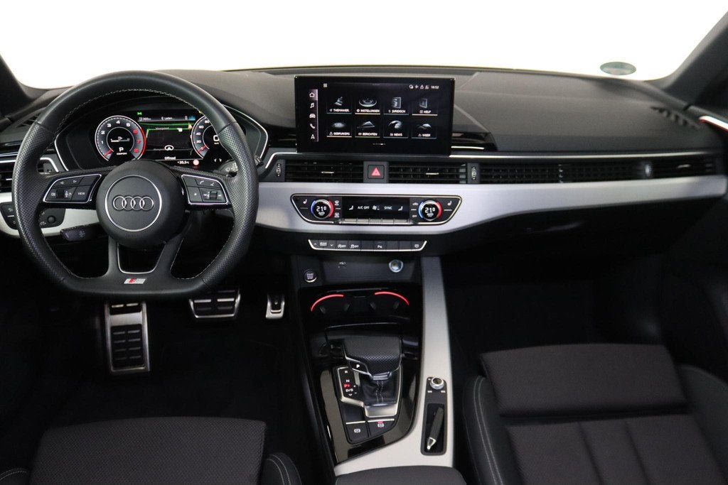 Audi A4 Avant 35 TFSI S-Line Competition Panoramadak, Trekha, Auto's, Audi, Gebruikt, 4 cilinders, Origineel Nederlands, 84 €/maand