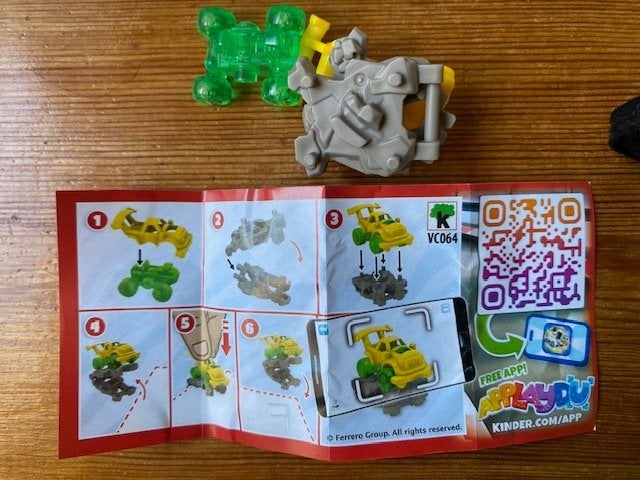 racing figuurtje vc064 uit ferrero surprise eieren, Ophalen of Verzenden, Zo goed als nieuw