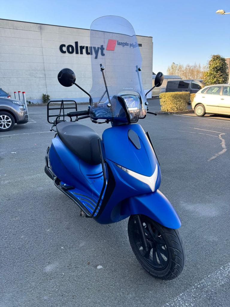 Elektrische scooter matte blauw – zeer proper – lage km, Ophalen, Zo goed als nieuw, Elektrisch, Overige modellen