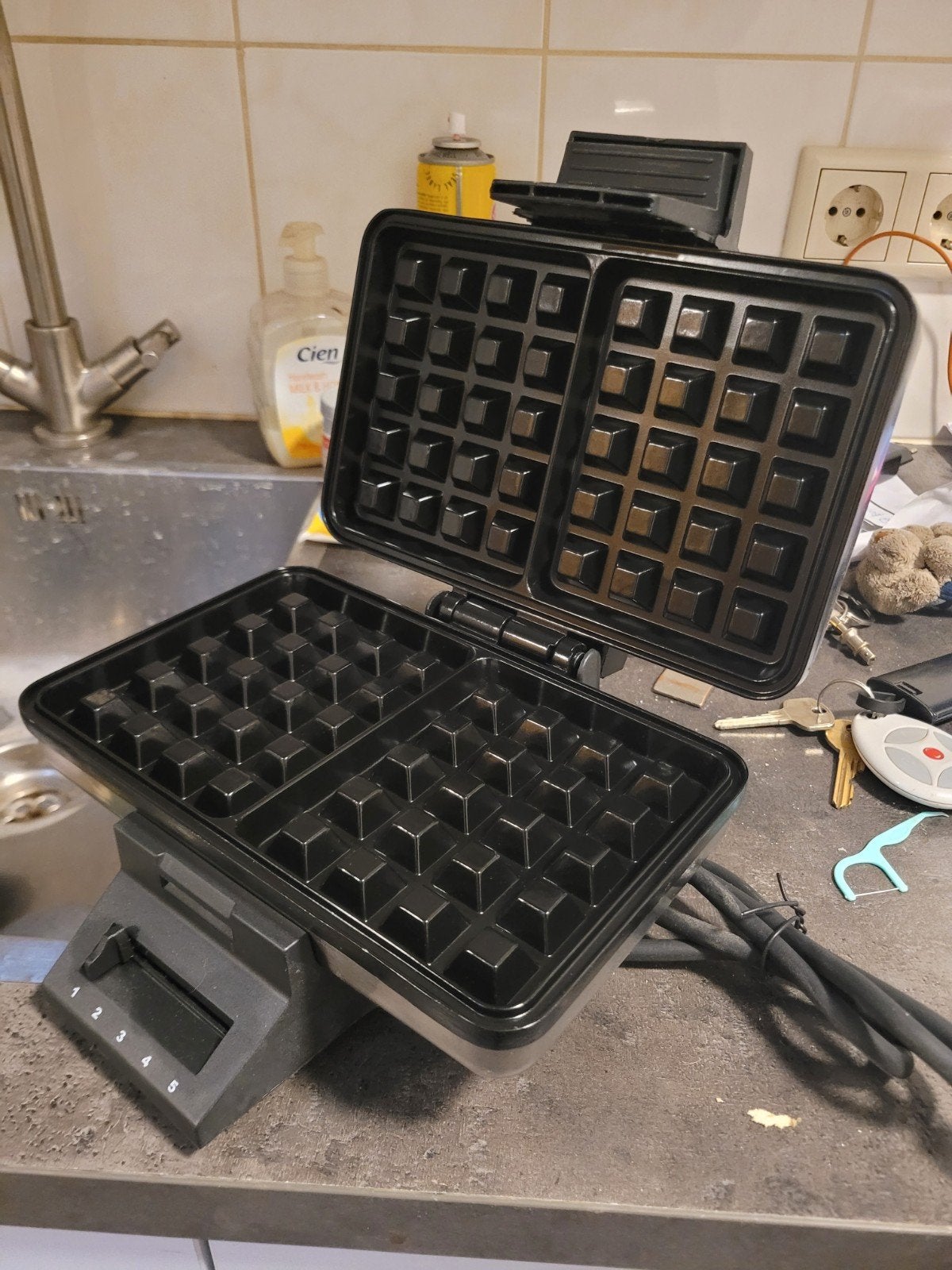 Nieuwstaat Wafelijzer en of gourmetstel, Ophalen of Verzenden, Zo goed als nieuw
