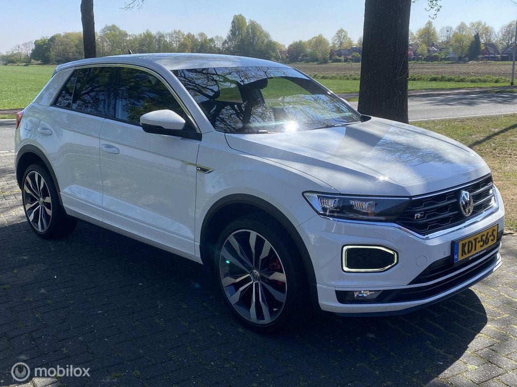 Volkswagen T-Roc 1.5 TSI Sport I 3 X R Line I LED I 19 Inch, Stof, Zwart, 4 cilinders, 150 pk