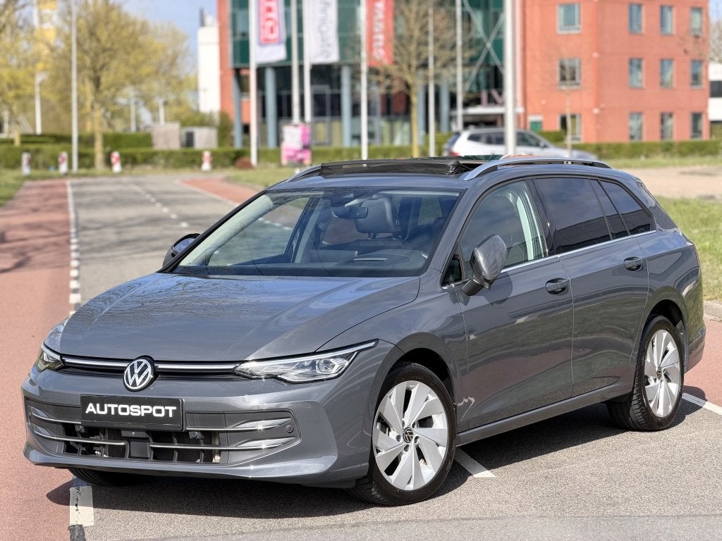 Volkswagen Golf Variant 1.5 eTSI Style 150Pk Pano 360 Camera, Auto's, Automaat, Dealer onderhouden, 4 cilinders, 150 pk