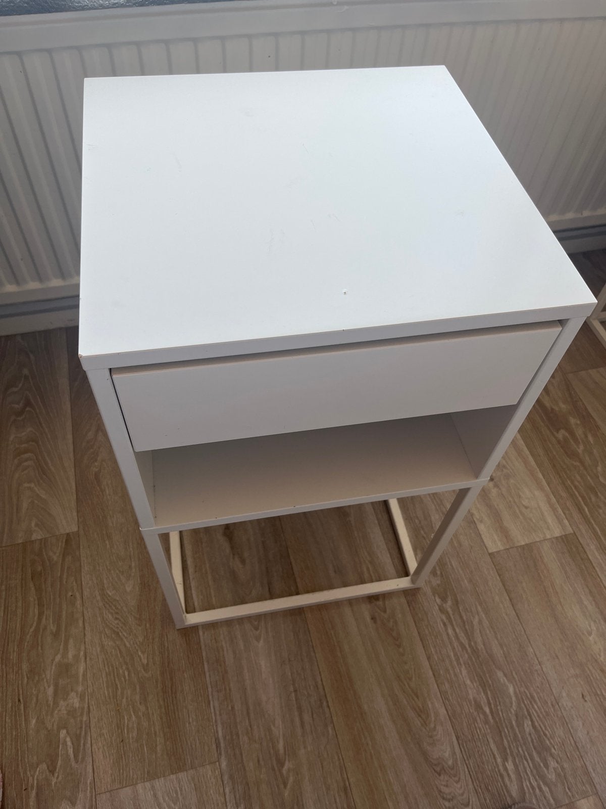 Ikea Wit nachtkastje met lade en open vak