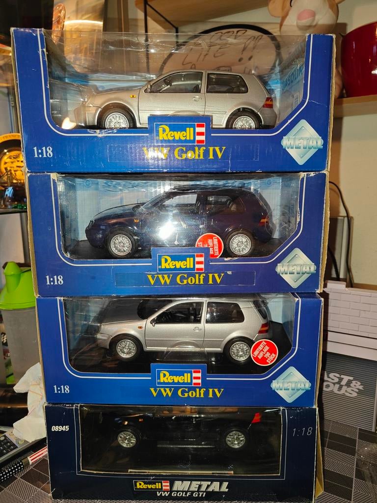 Golf 4 GTi 1:18 revell diverse kleuren. 100 € voor alle 4!, Ophalen of Verzenden, Gebruikt, Auto, Revell