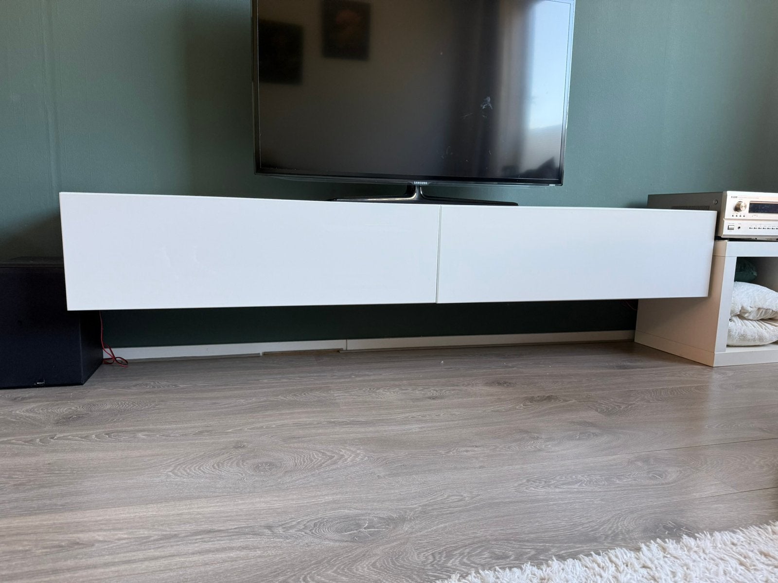Hangend Tv meubel, Huis en Inrichting, Kasten | Televisiemeubels, Ophalen of Verzenden, Zo goed als nieuw, 25 tot 50 cm, Minder dan 100 cm