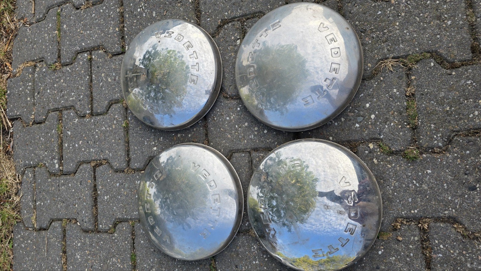 Set van 4 vintage Vedette wieldoppen, Ophalen of Verzenden, Gebruikt