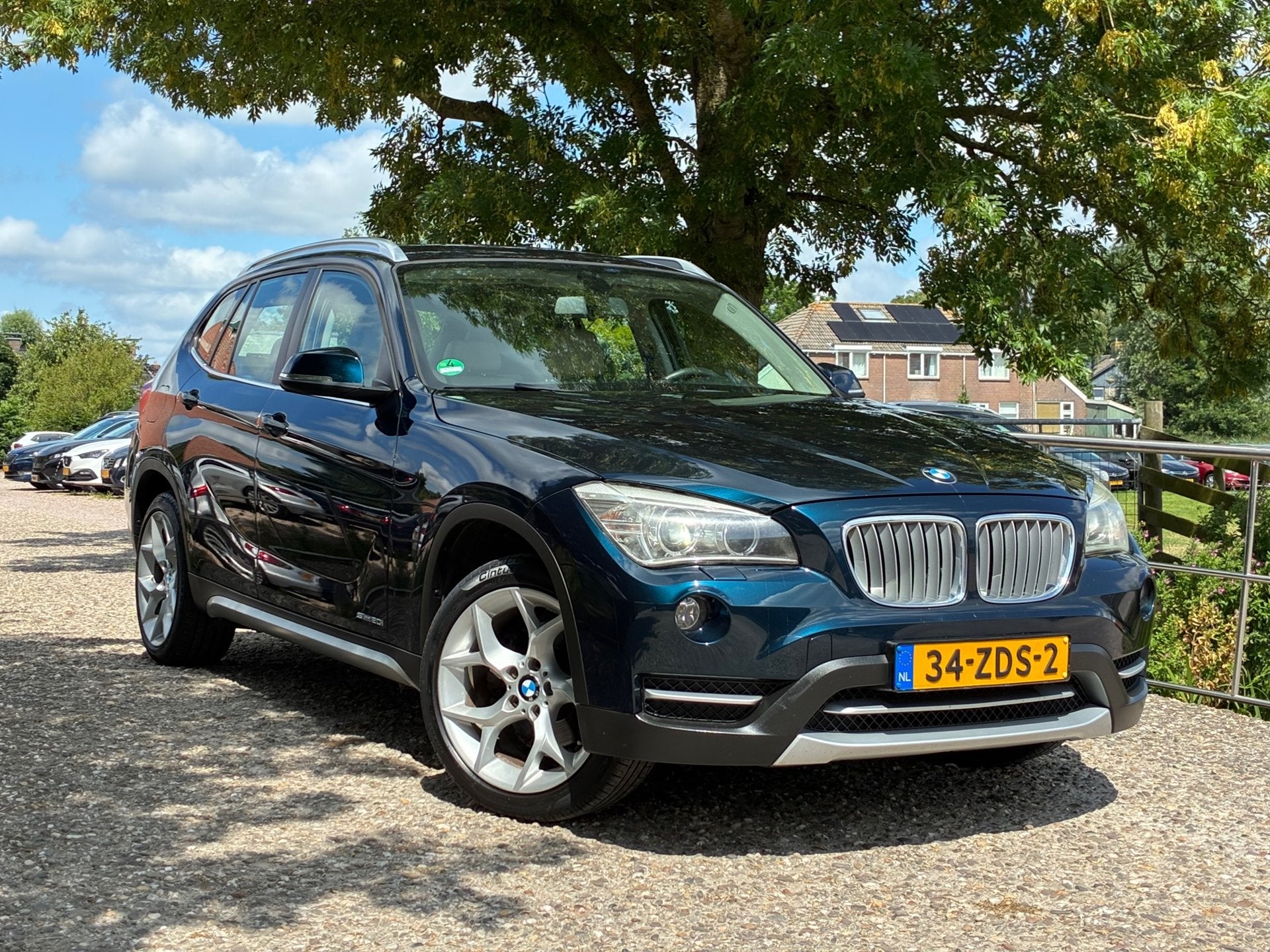 BMW X1 SDrive20i Upgrade Edition | Navi + Leder + Cruise Nu, X1, Euro 5, Achterwielaandrijving, Beige