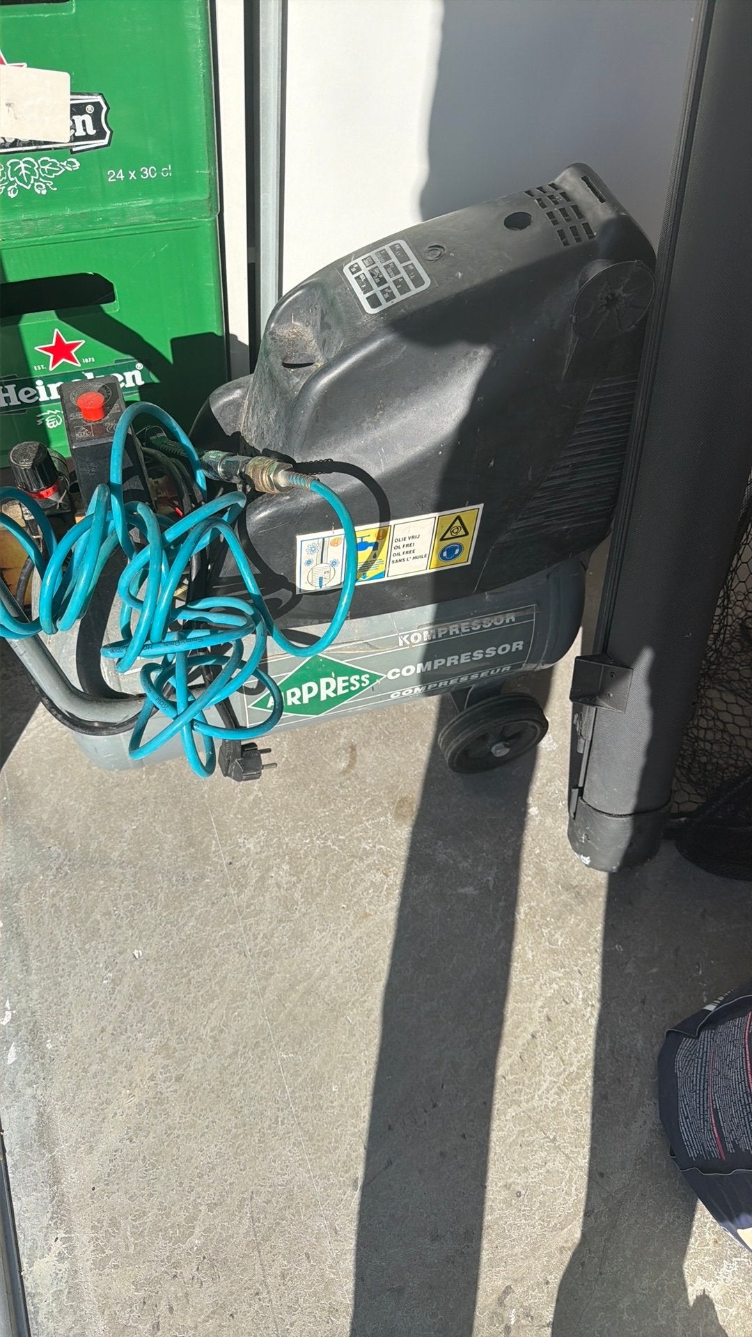 Airpress Compressor - Olievrij en Mobiel, Doe-het-zelf en Verbouw, Compressors, Ophalen, Gebruikt, 6 tot 10 bar, 25 tot 100 liter