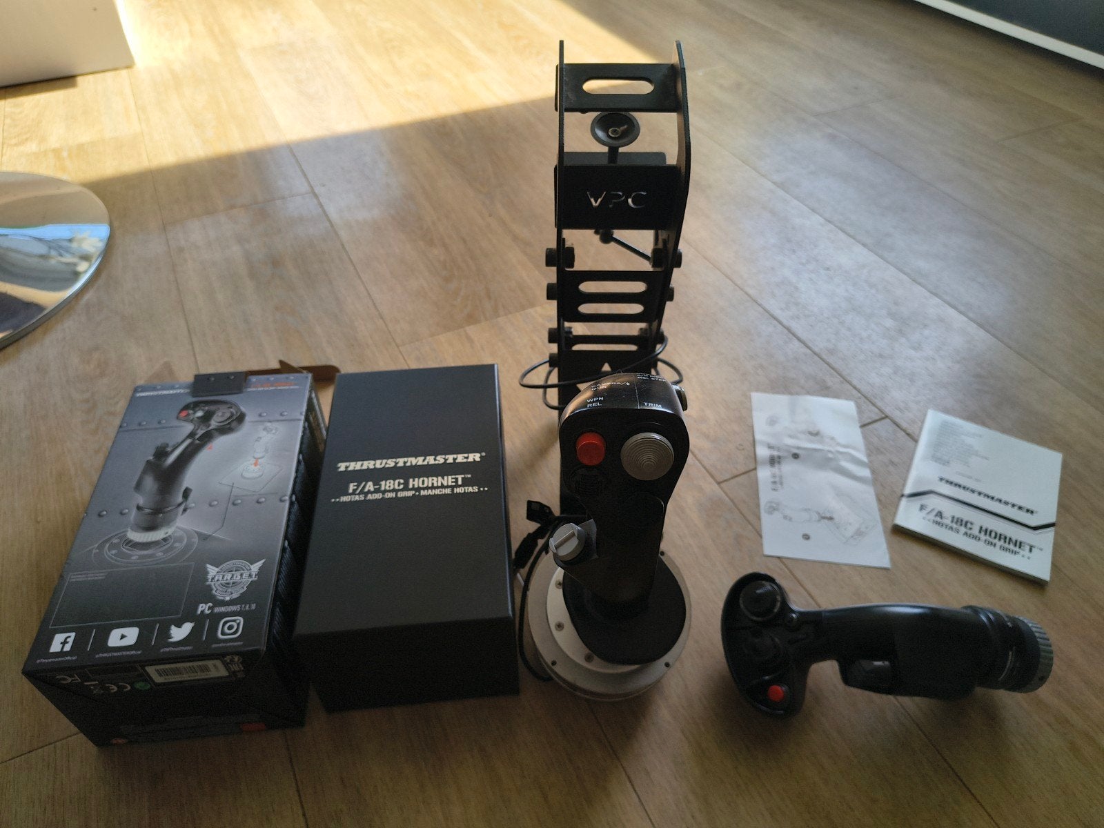Thrustmaster F/A-18C Hornet HOTAS en F16 met accesoires, Ophalen of Verzenden, Zo goed als nieuw, Thrustmaster, PC