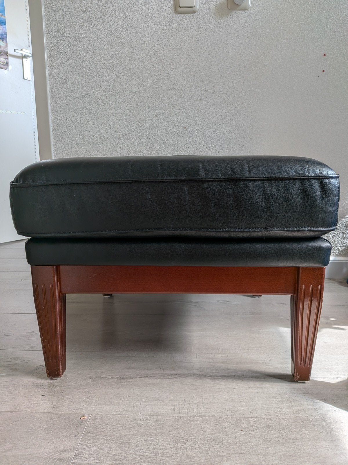Leren poef, Huis en Inrichting, Banken | Voetenbanken en Poefen, Ophalen, 50 tot 75 cm, 50 tot 75 cm, Leer