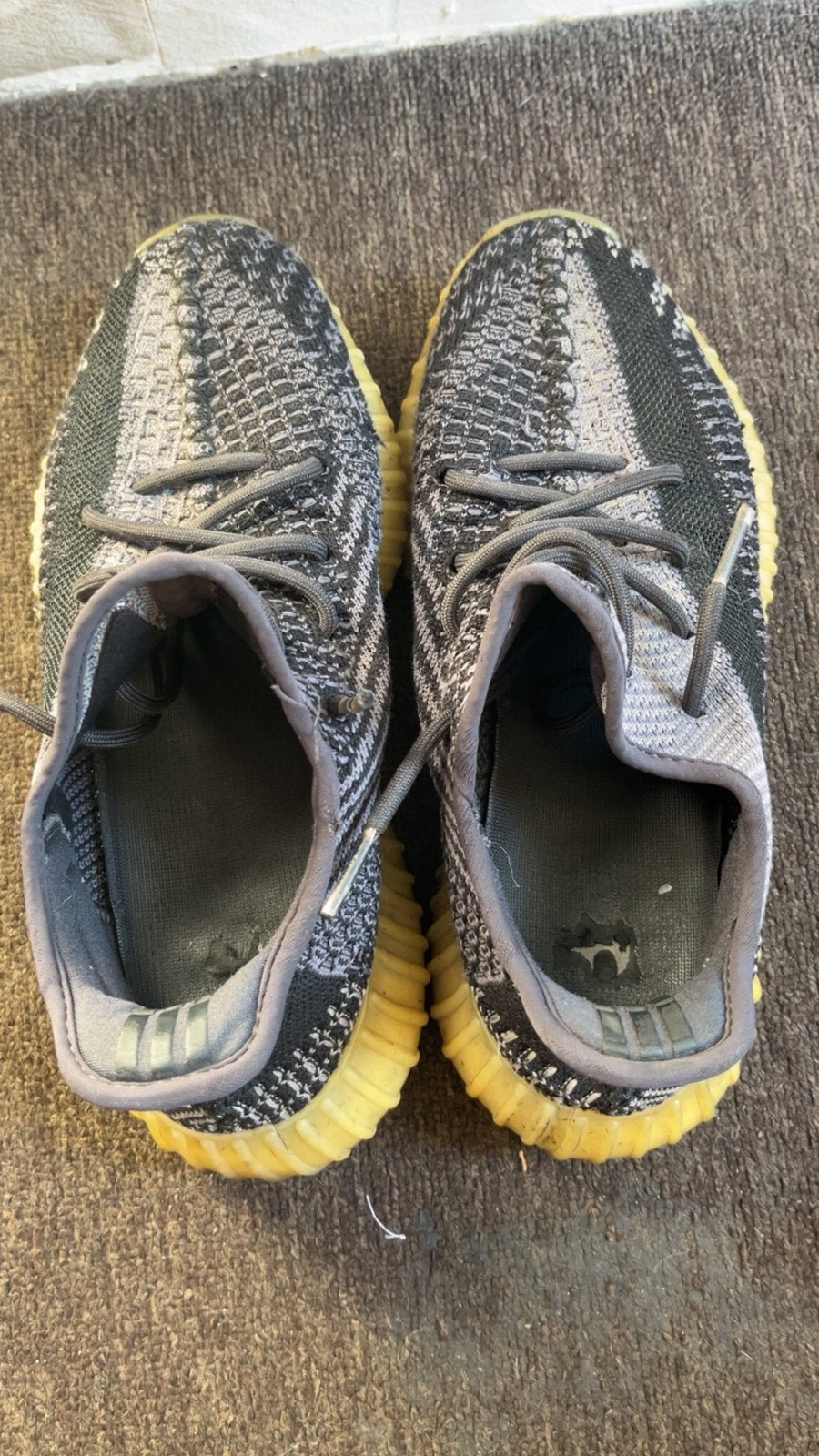 Yeezy, Ophalen of Verzenden, Zo goed als nieuw, Schoenen
