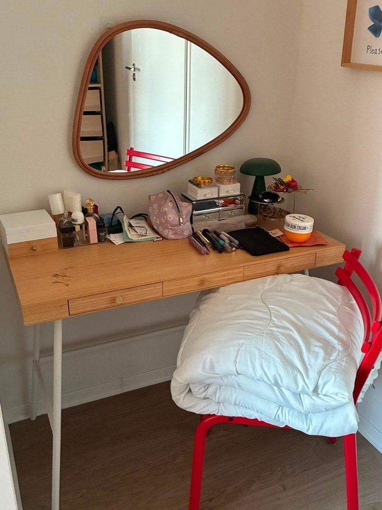 Bureau Ikea, Ophalen, Scandinavisch, Hout, Schoolbureau