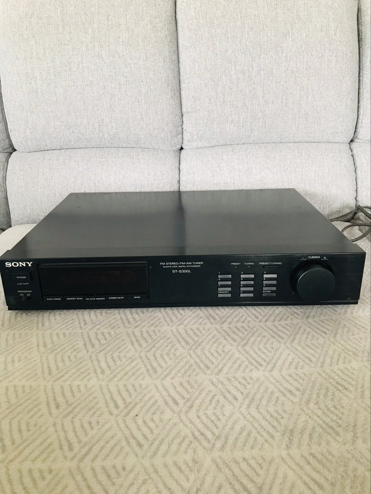 Sony Tuner Model ST-S300L FM Stereo Made in Japan, Ophalen of Verzenden, Zo goed als nieuw