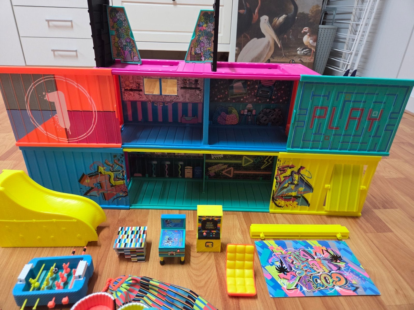 L.O.L. Surprise Clubhouse compleet met accessoires, Ophalen of Verzenden, Zo goed als nieuw, Poppenhuis