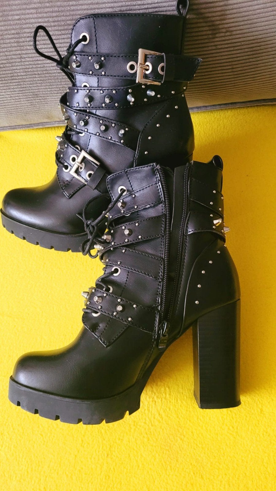 Zwarte enkellaarzen met studs en gespen - Maat 38, H&M, Zwart, Lage of Enkellaarzen, Nieuw