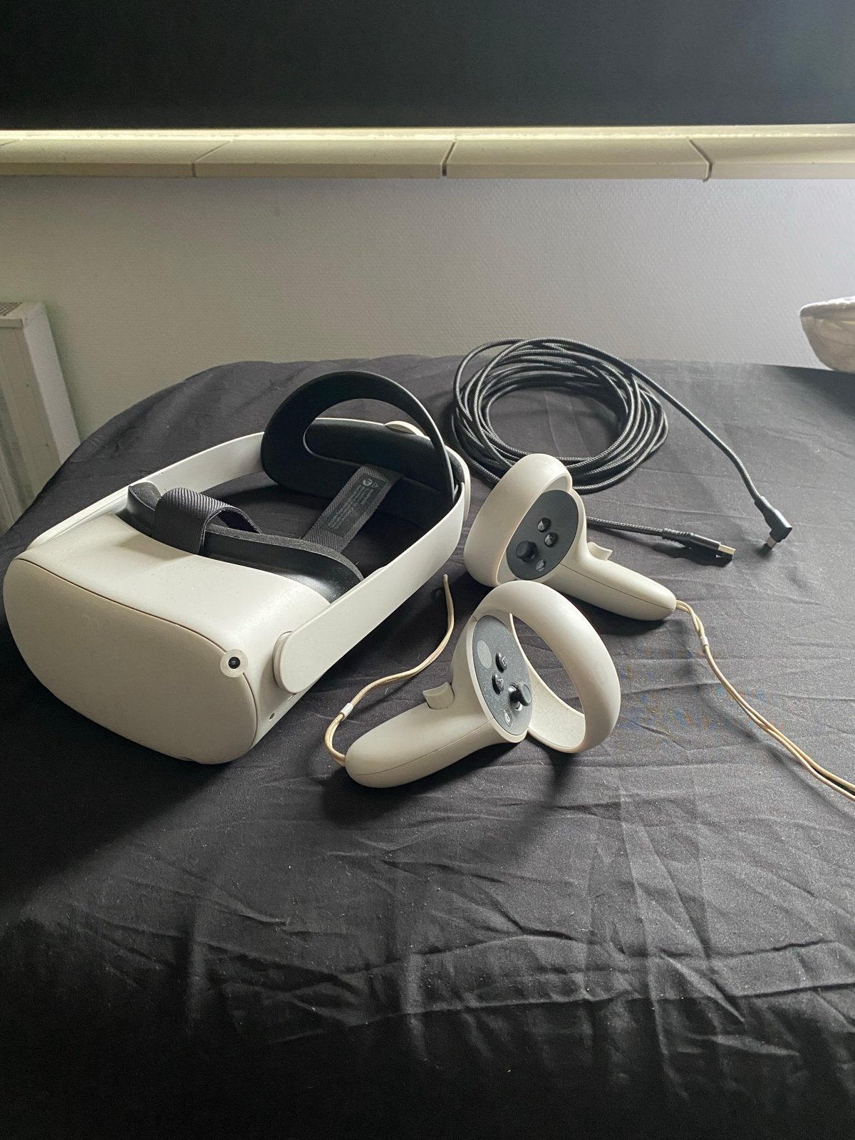 Meta Quest 2 VR-bril met controllers en linkkabel, Ophalen, Gebruikt, VR-bril, Overige platformen