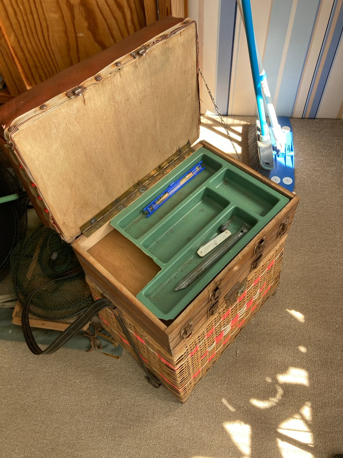 Viskoffer met 3 kleine vakken en 1 groot vak, Ophalen, Gebruikt, Koffer of Tas