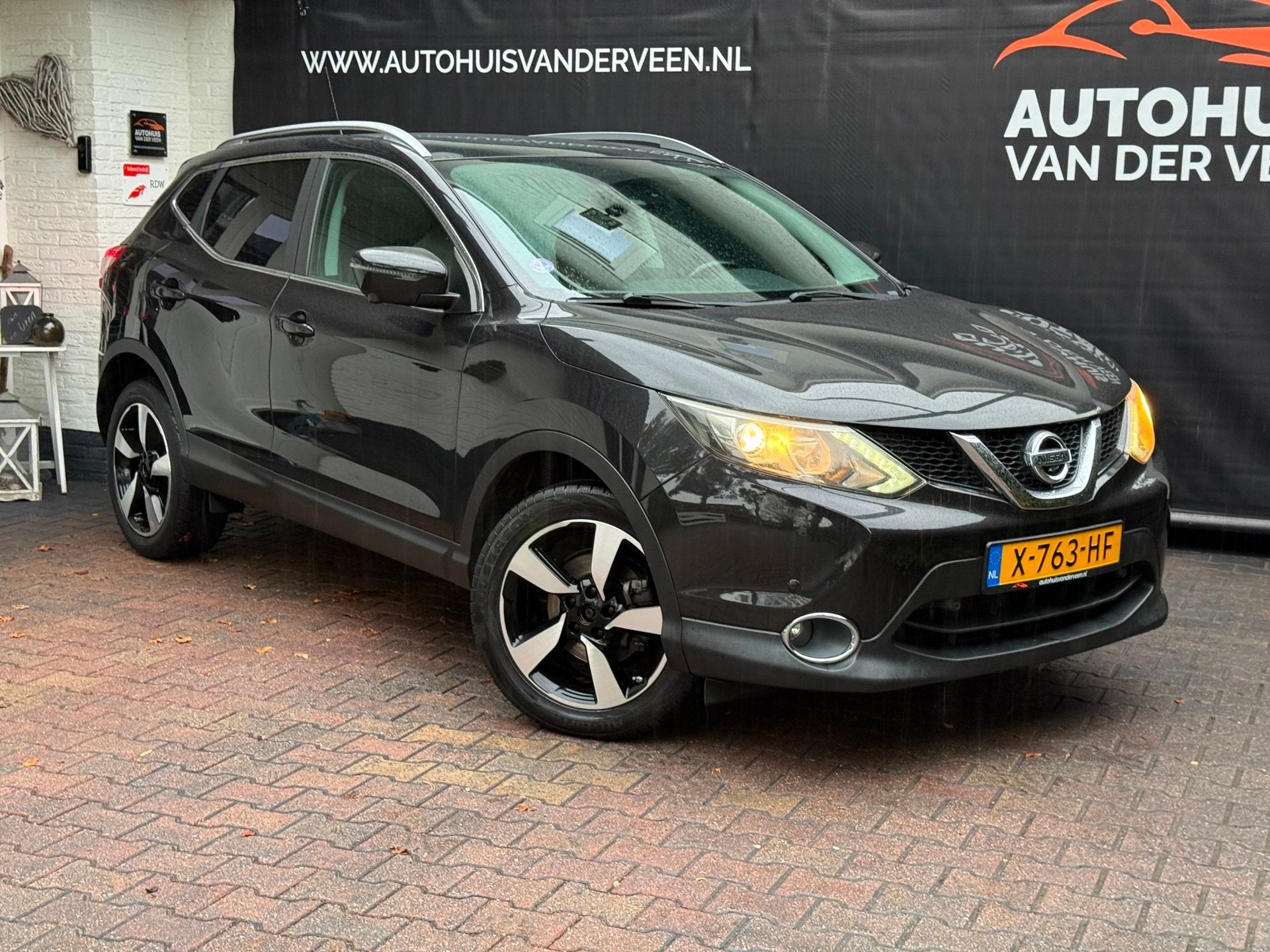 Nissan Qashqai 1.2 Connect Edition, Camera/Cruise/Clima/Pano, Voorwielaandrijving, Stof, Gebruikt, 4 cilinders