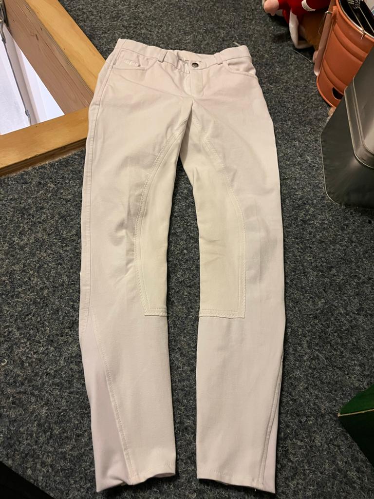 Mooie witte rijbroek met borduursel, maat 146/162, Kinderen en Baby's, Kinderkleding | Maat 152, Ophalen of Verzenden
