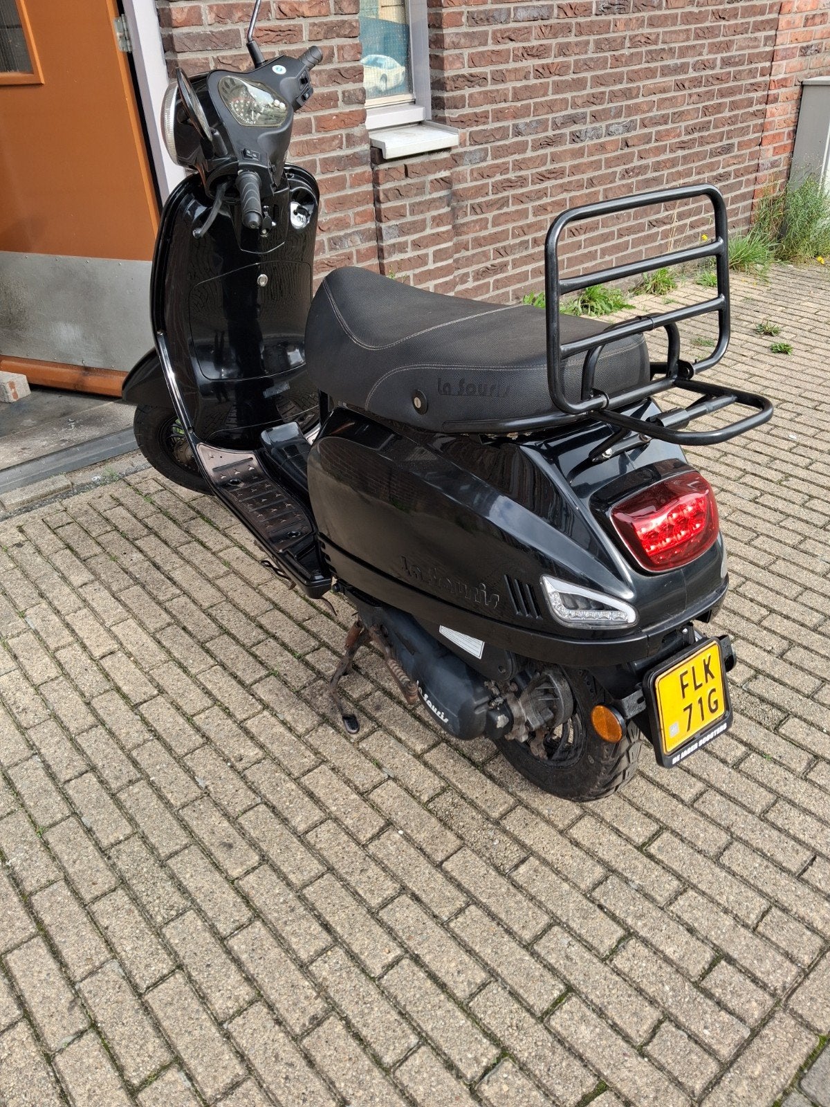 te koop aangeboden A G M la souris 2022, Fietsen en Brommers, Ophalen, Zo goed als nieuw, Benzine, Overige modellen