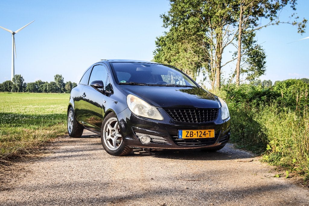 Opel Crosa | Cruise Control | Pano | Airco | NIEUWE KETTING, Auto's, Voorwielaandrijving, 40 €/maand, Zwart, 1229 cc