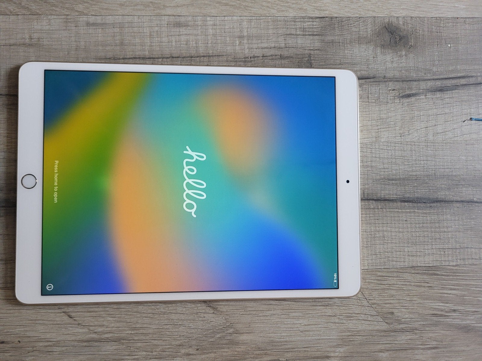 iPad Pro 10.5 inch 2e generatie (64GB, Wi-Fi, Goud), Gebruikt, Ophalen of Verzenden, Apple iPad Pro, 64 GB