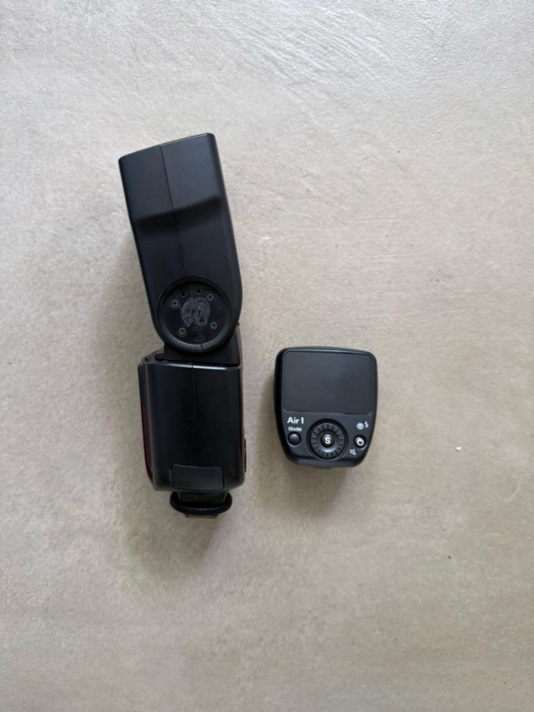 Nissin Di700A flitser met Air 1 Commander voor Nikon, Ophalen, Zo goed als nieuw, Overige merken, Kantelbaar