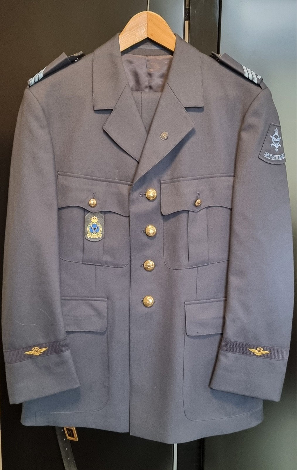 Prachtig Compleet Uniform KLU Luchtmacht Maat 50, Ophalen of Verzenden, Luchtmacht, Nederland, Kleding of Schoenen
