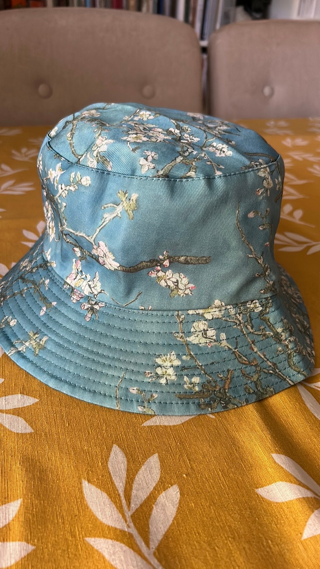 NIEUWE Buckethat met de Appelbloesem van Van Gogh, Ophalen of Verzenden, Nieuw, One size fits all, Hoed