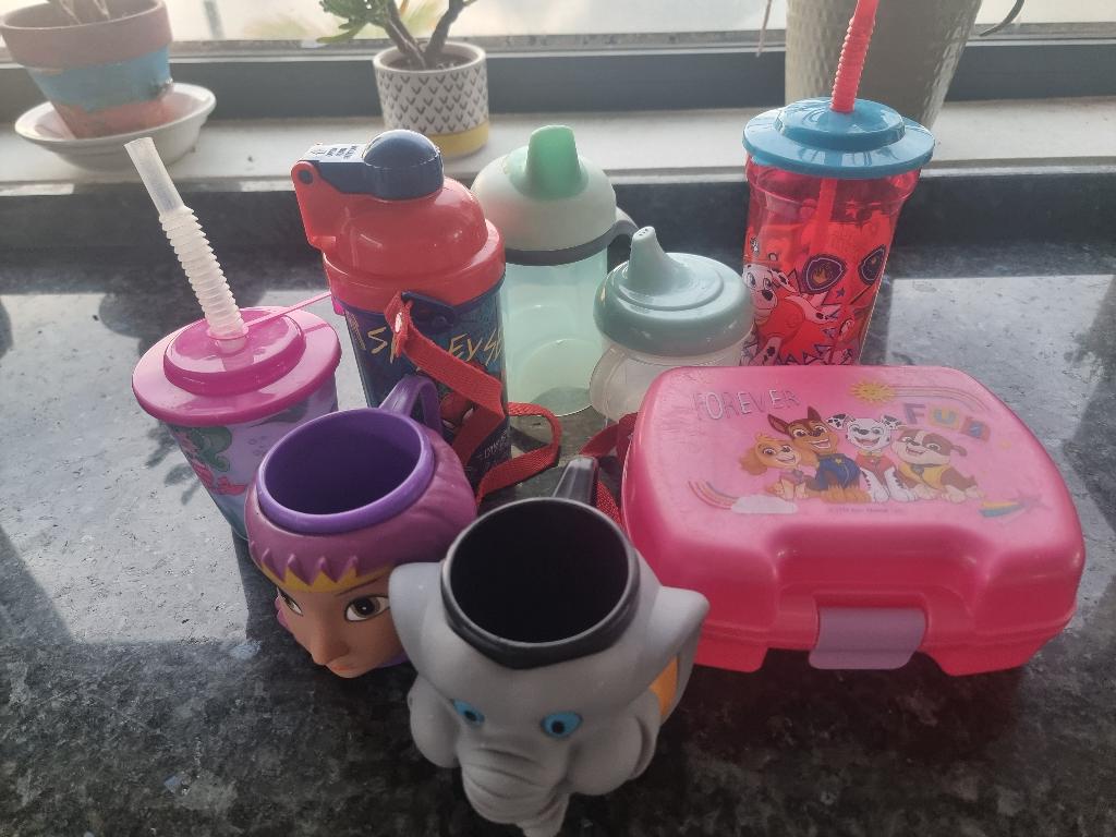 Gratis kinderbekers en broodtrommel, Ophalen, Gebruikt