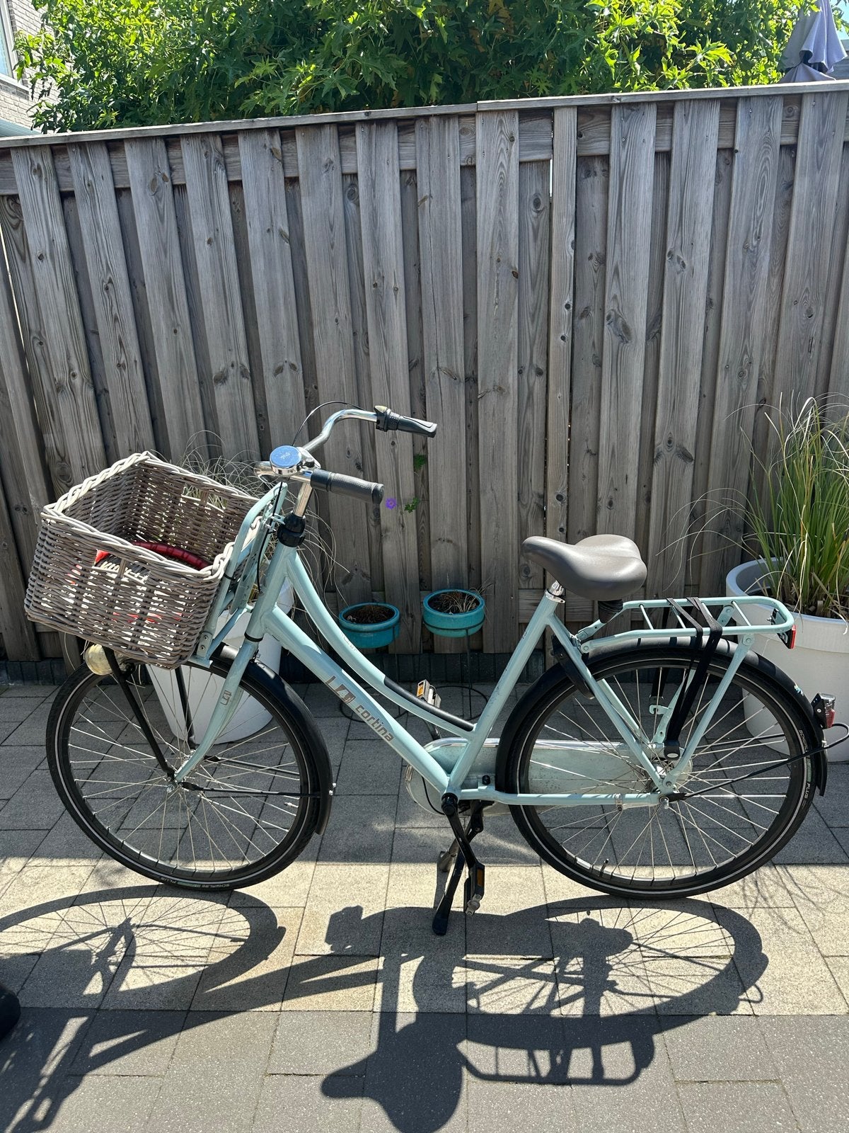 Cortina L1 Damesfiets - Lichtblauw met mand, Fietsen en Brommers, Overige merken, Velgrem, Ophalen of Verzenden, 50 tot 53 cm