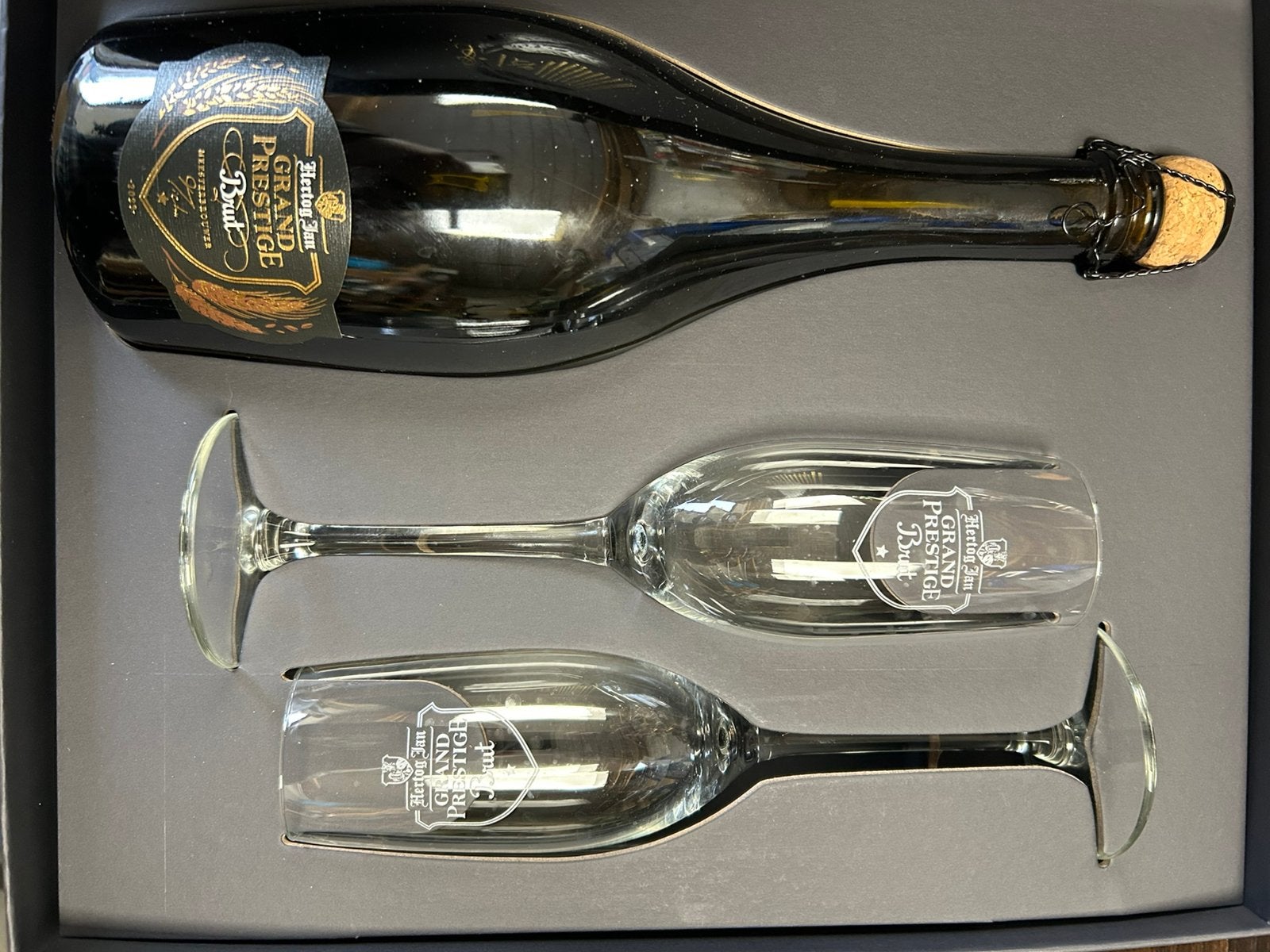 Hertog-Jan Brut met glazen, Verzamelen, Ophalen of Verzenden, Zo goed als nieuw, Glas of Glazen, Hertog Jan