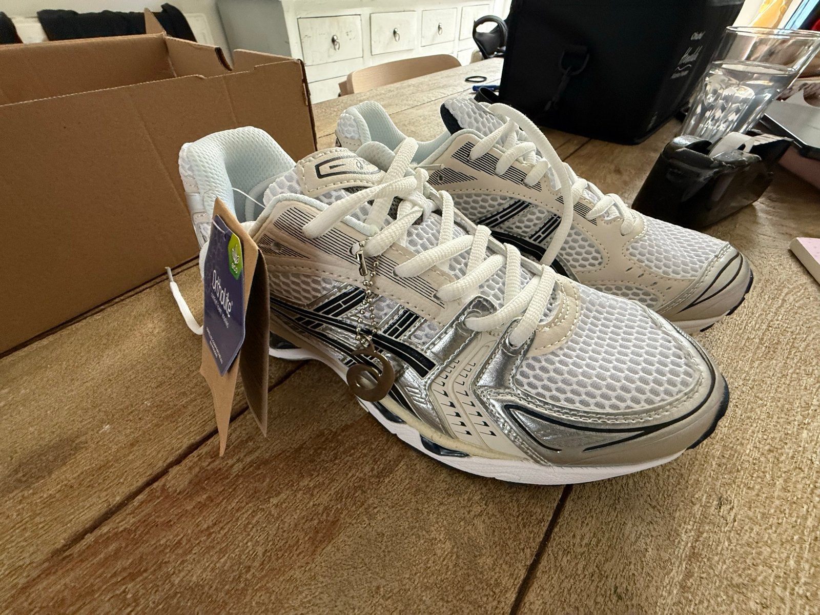 Nieuwe Asics Gel-Kayano maat 41,5 - Nieuw, Wit, Nieuw, Ophalen of Verzenden, Sneakers of Gympen