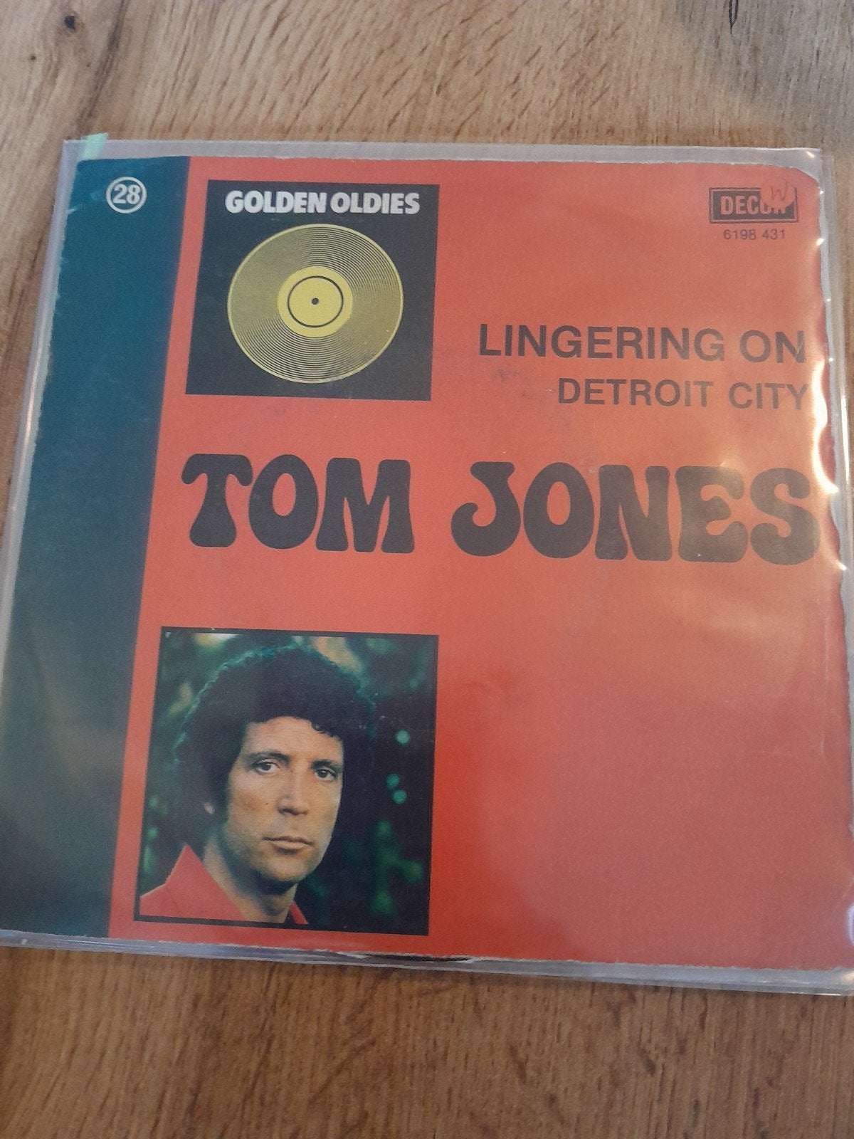 Tom jones 7 inch lingering on, Cd's en Dvd's, Vinyl Singles, Ophalen of Verzenden, Zo goed als nieuw, Pop