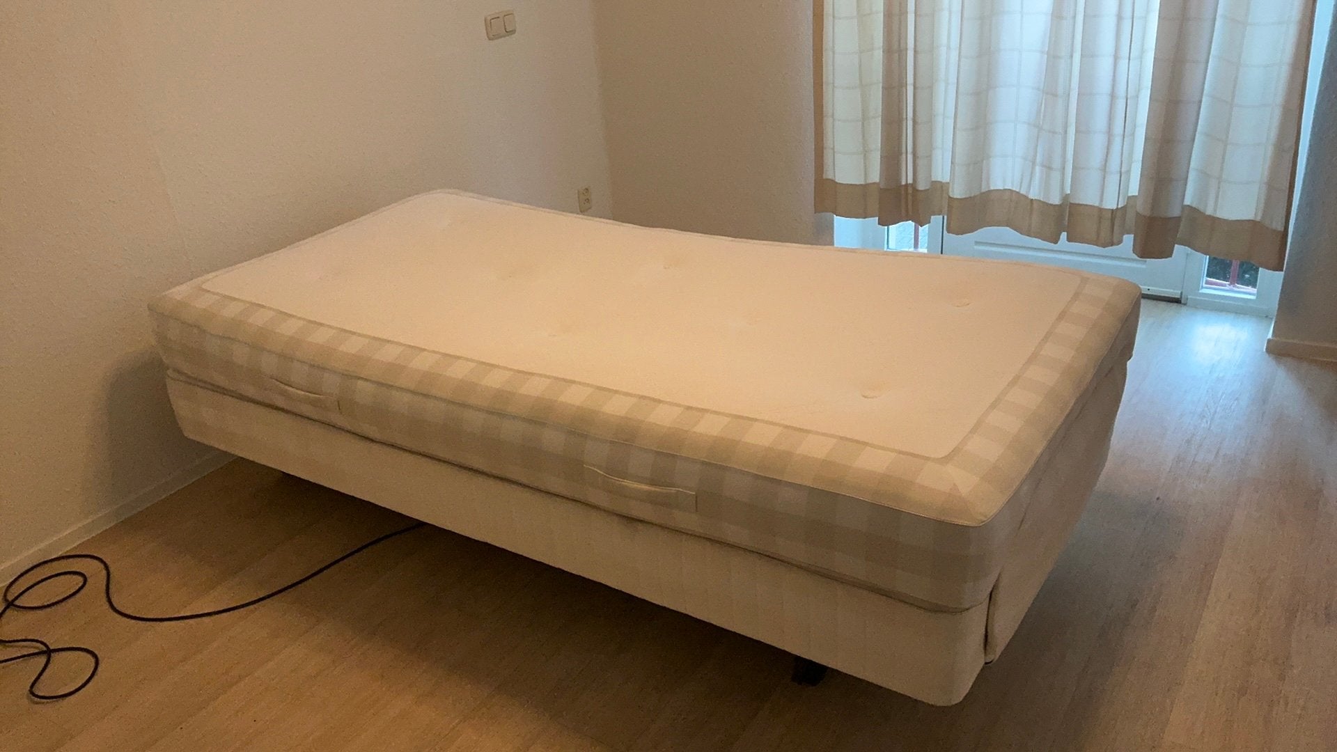 Hastens 105x210 electr verstelbaar, massage zgan v.a. 250,-, Ophalen, Verstelbaar, Eenpersoons, 210 cm
