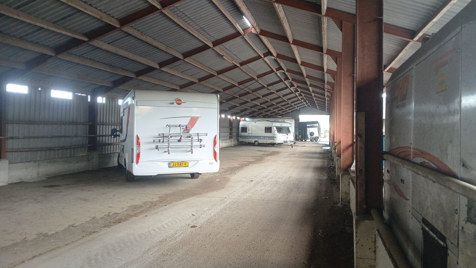Caravan en camperstalling Drenthe, Caravans en Kamperen