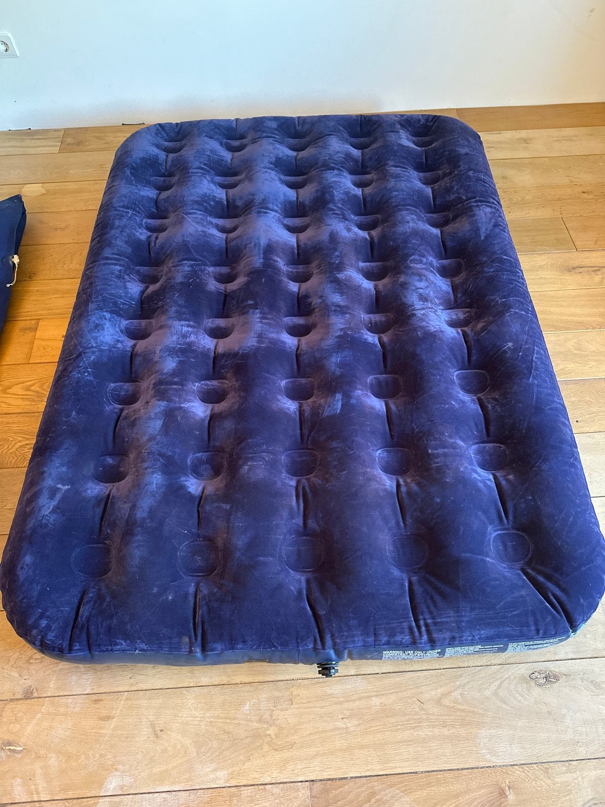 Luchtbed 130x180 cm, Ophalen of Verzenden, Gebruikt, 2-persoons