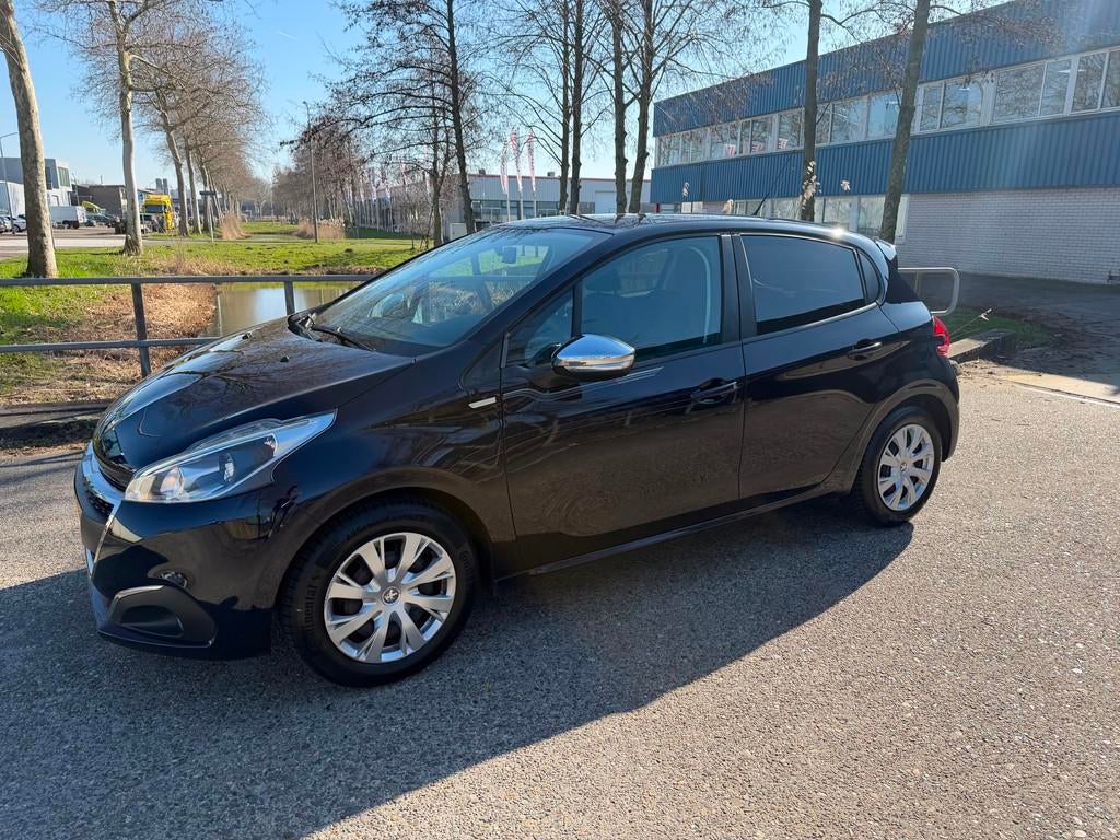 Peugeot 208 1.2 PureTech Urban Soul!2016!Airco!PDC!Navi!Trek, Voorwielaandrijving, Gebruikt, 1199 cc, 23 km/l