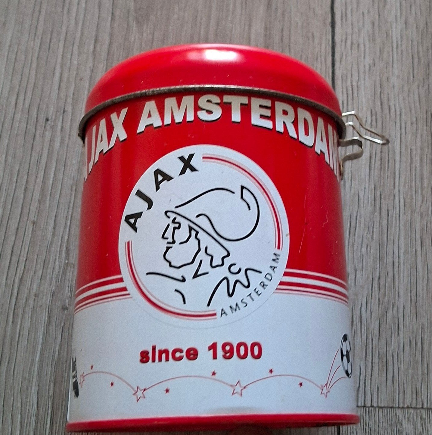 Ajax Amsterdam spaarpot – rood/wit – officiële merchandise, Ophalen of Verzenden, Gebruikt, Metaal of Blik, Overige thema's
