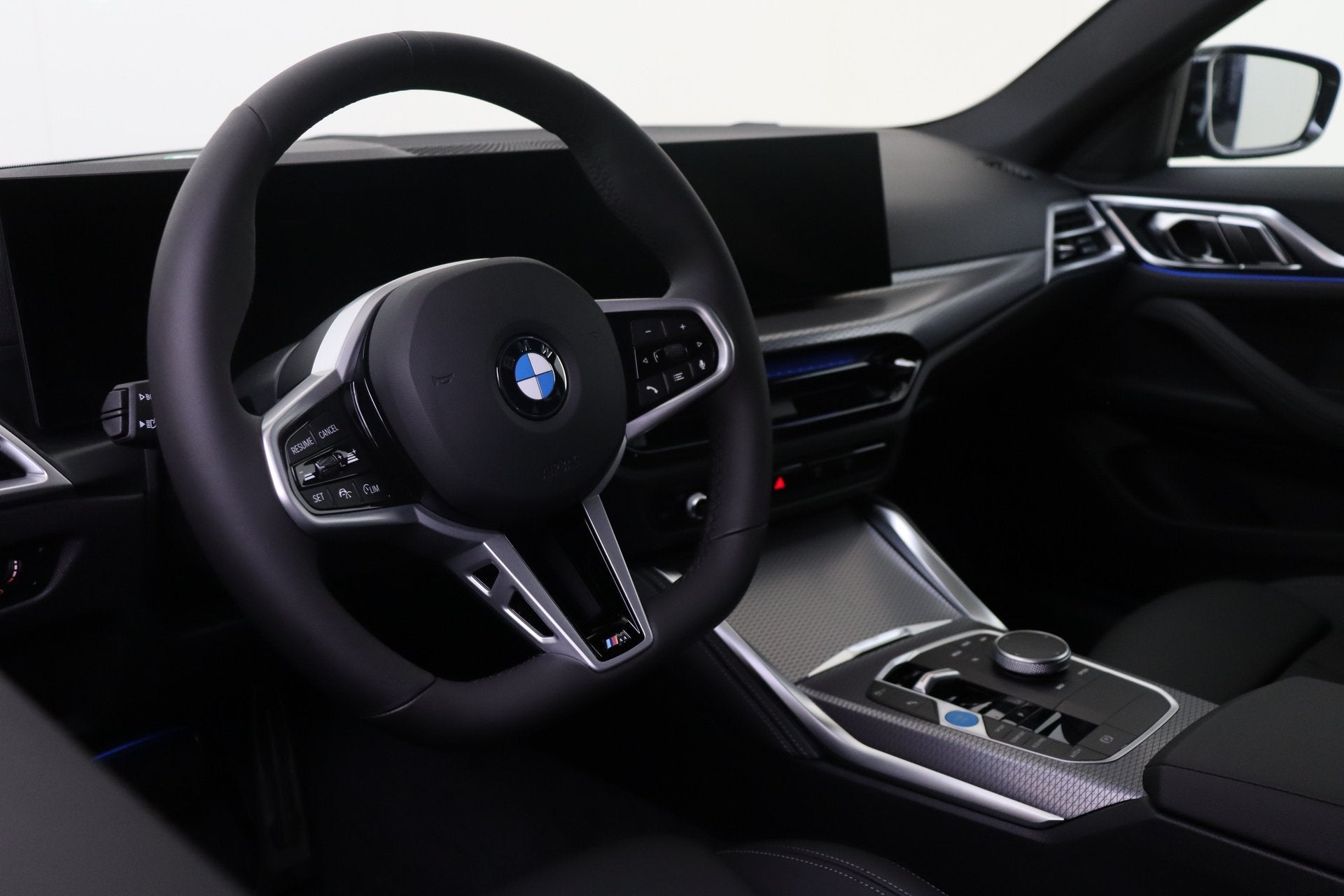BMW i4 eDrive40 M Sport / Achteruitrijcamera / Active Cruise, Dealer onderhouden, Achterwielaandrijving, Zwart, 2020 kg