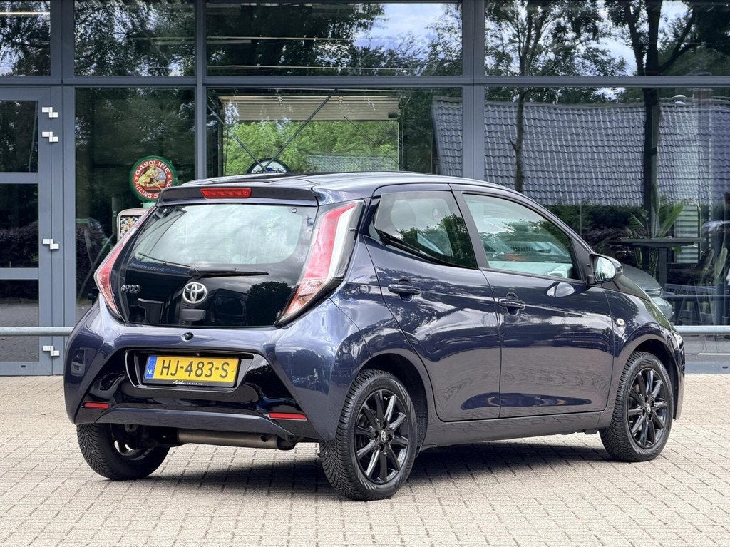 Toyota Aygo 1.0 VVT-i x-play | Automaat | Camera | Bluetooth, Stof, Gebruikt, Origineel Nederlands, 3 cilinders