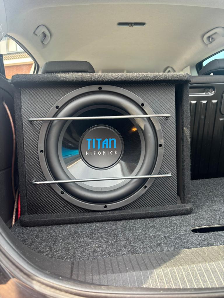 Hifonics Subwoofer 600 watt, Ophalen, Zo goed als nieuw