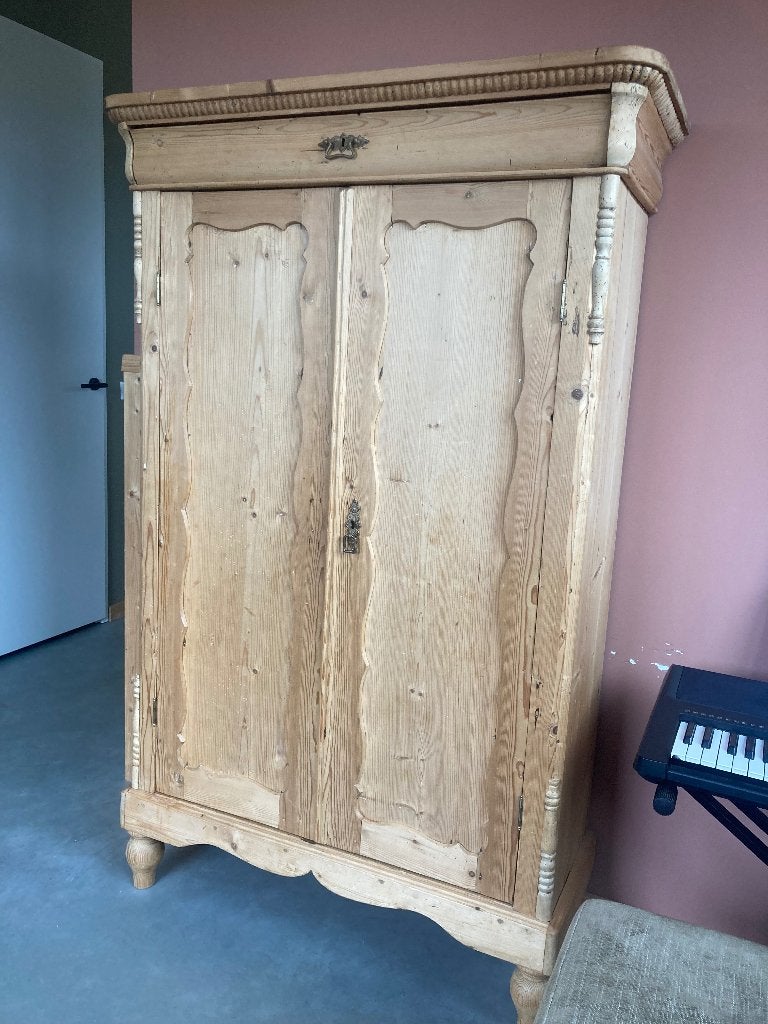 Antieke grenen meiden kast, Ophalen of Verzenden