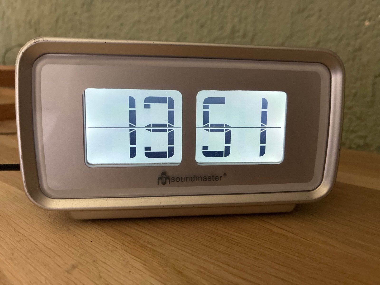 Soundmaster Wekkerradio UR105BR - Batterij/Netstroom, Ophalen of Verzenden, Zo goed als nieuw, Digitaal