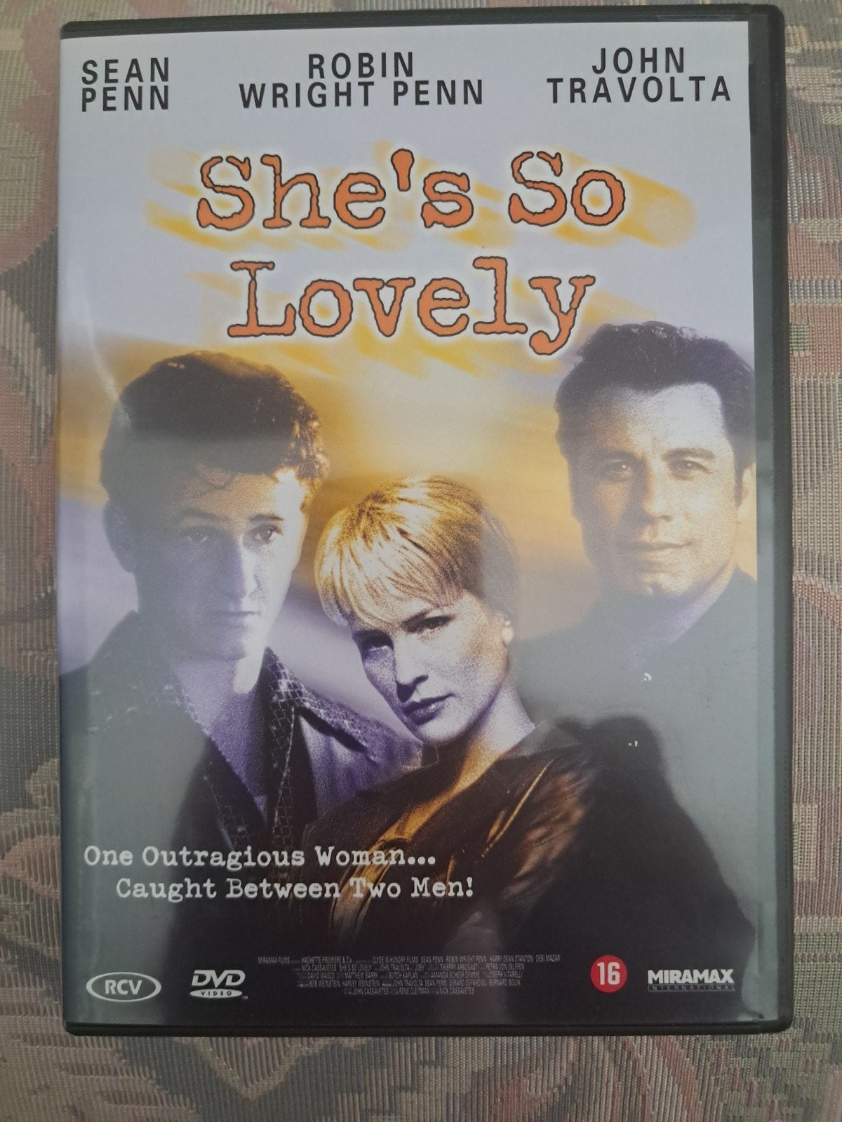 SHE'S SO LOVELY, Engels, Vanaf 16 jaar, Nederlands, Overige genres
