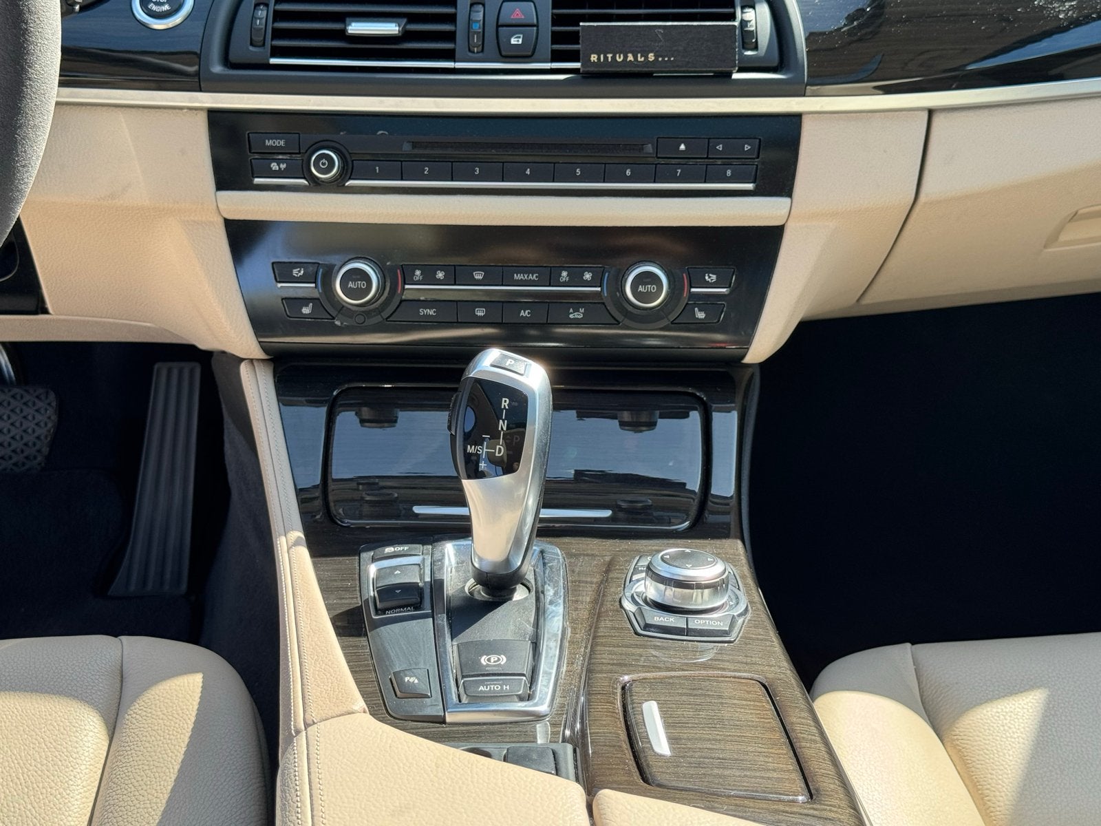 Foto 14 van BMW 535i 390 pk
