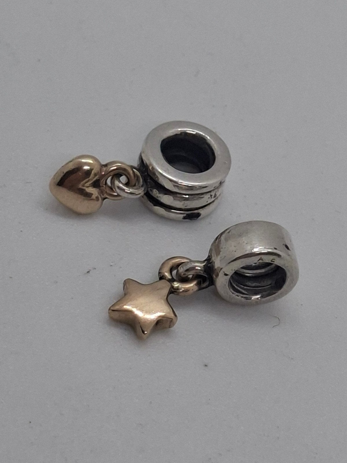 Pandora bedel zilver met 14k gouden hartje en sterretje, 2 of 3 bedels, Ophalen of Verzenden, Zilver, Pandora