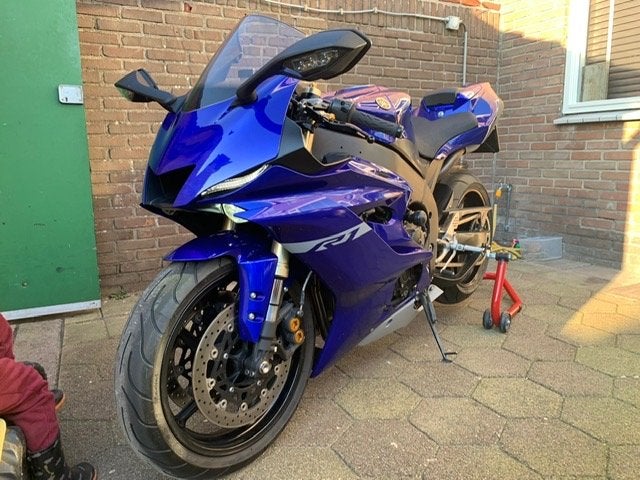 TE RUIL: Yamaha R1 2006 met 2020 ombouw, Motoren, Ophalen