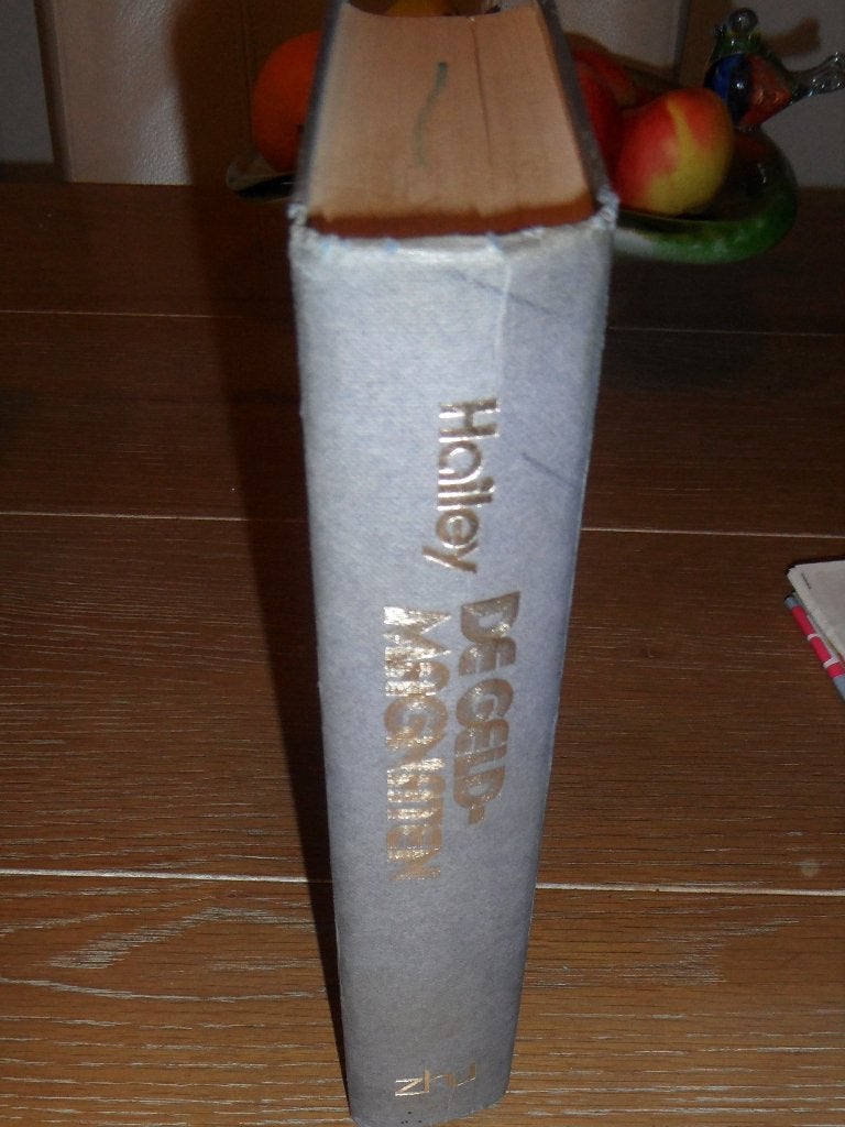 Arthur Hailey - De Geldmagnaten, Boeken, Ophalen of Verzenden, Gelezen, Arthur Hailey, Amerika